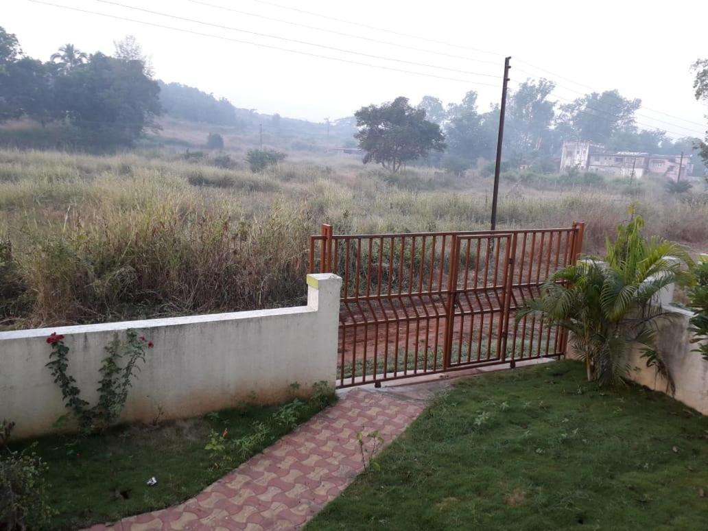 Karjat Mountain Villa Екстер'єр фото